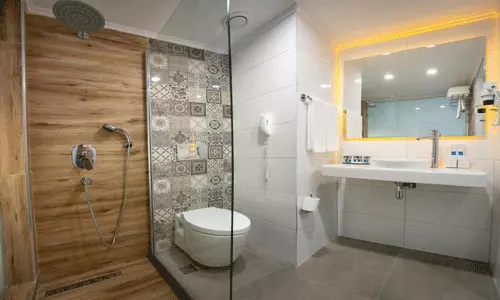 هتل لی بلو کوش آداسی